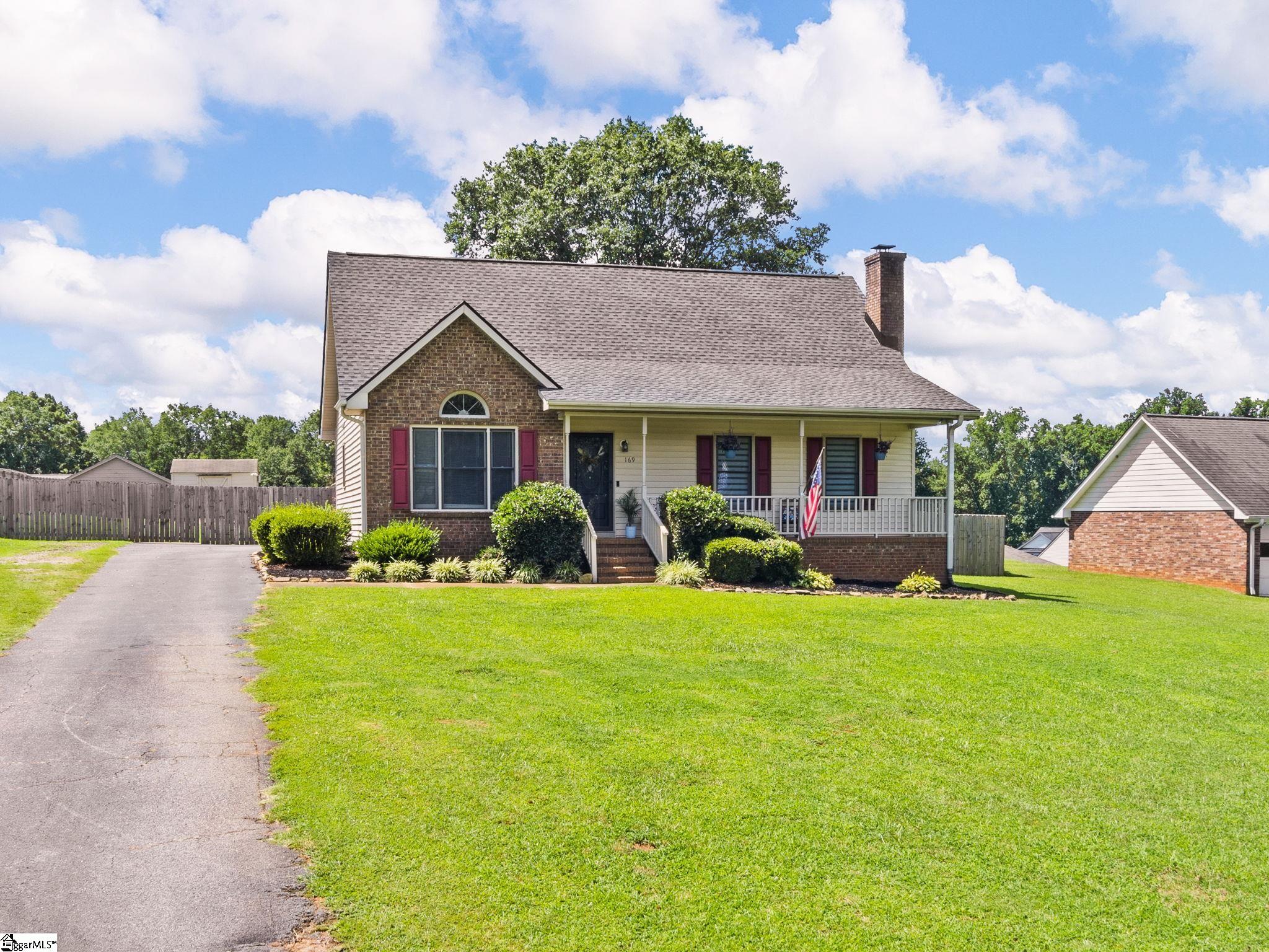 169 Parris Ridge Drive Boiling Springs, SC 29316 - Photo 3 of 36 Gallery Image 3