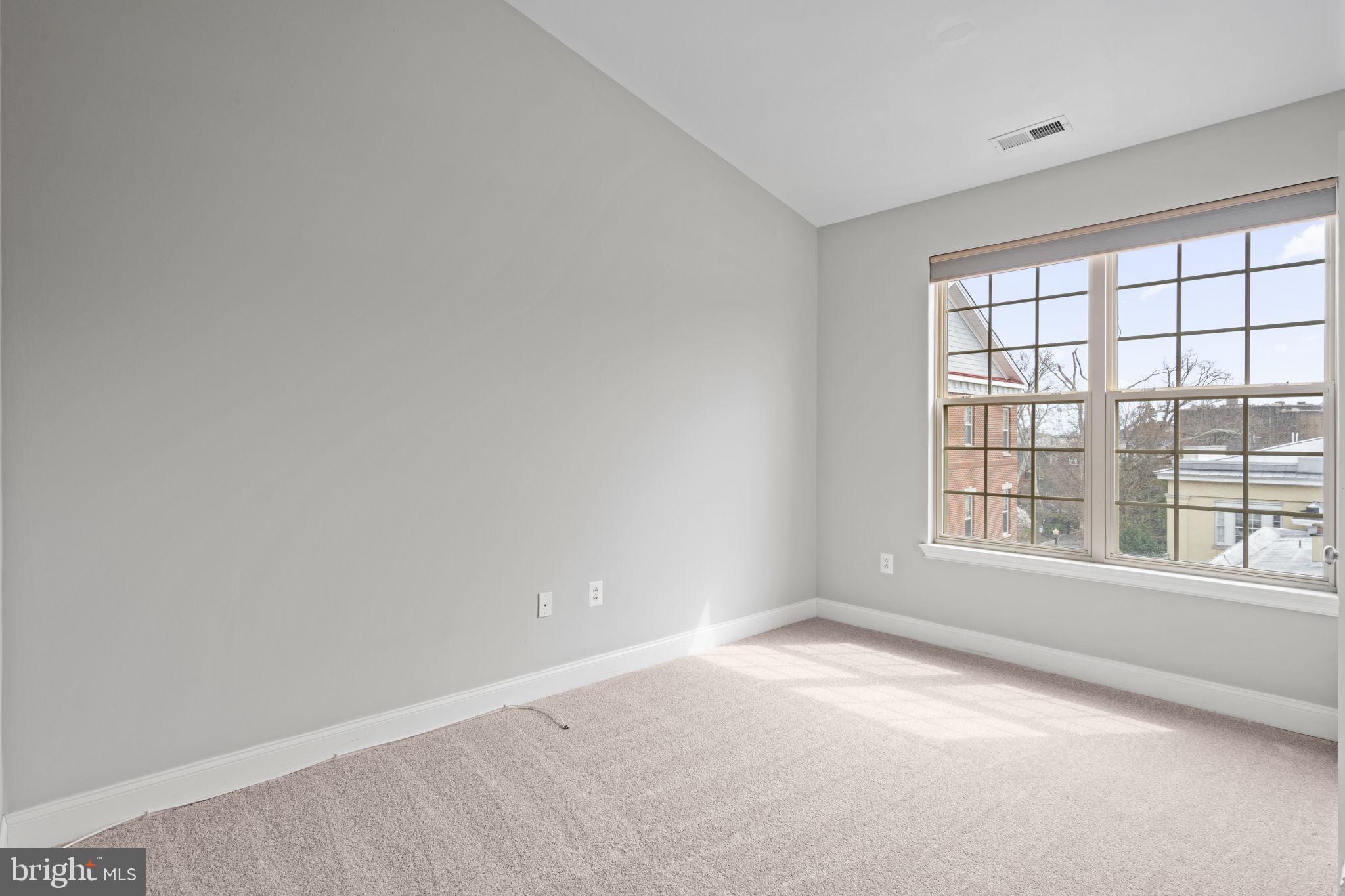 305 Captains Way Philadelphia, PA 19146 - Photo 44 of 63 an empty room with a window