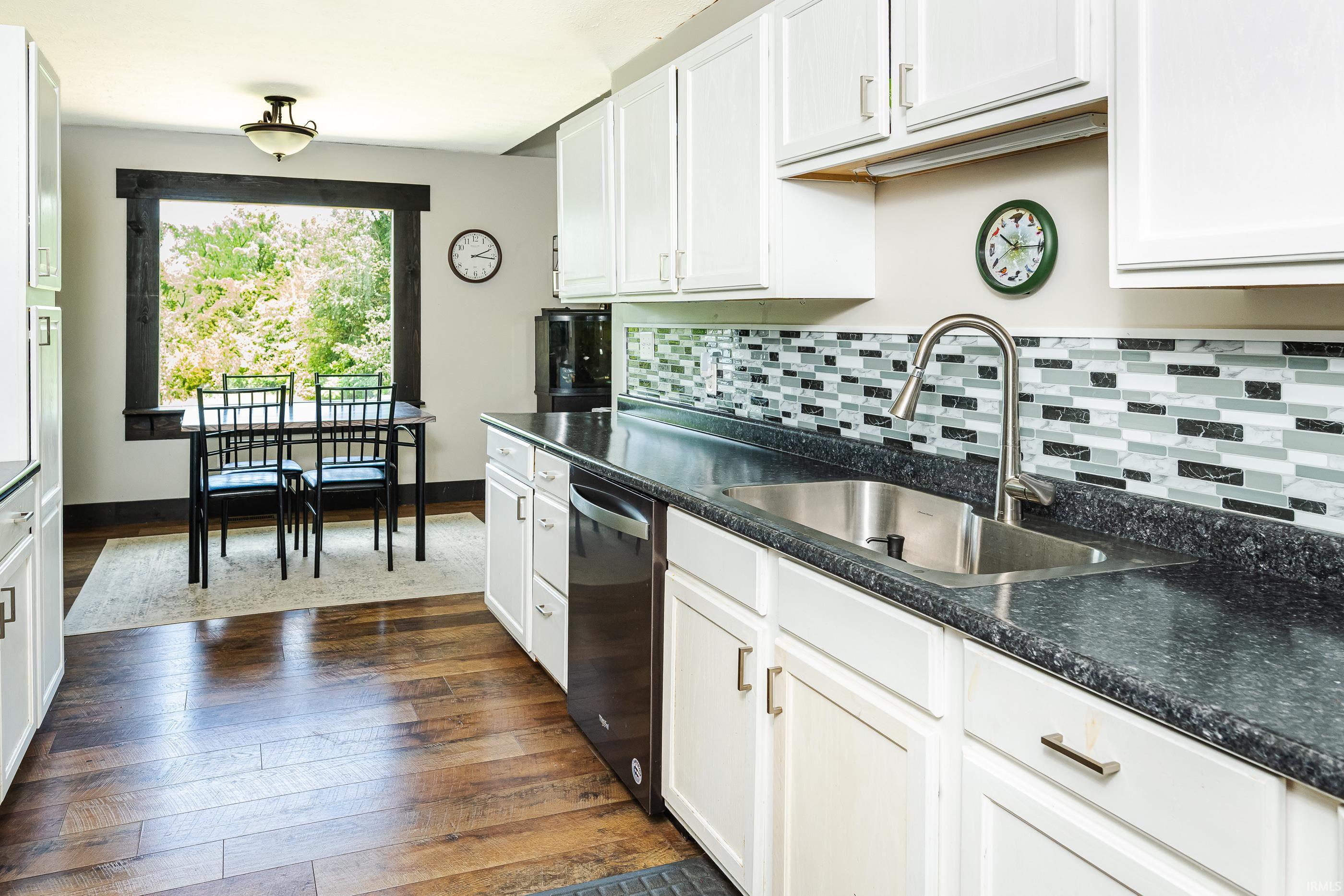 1267 Marigold Road Bloomington, IN 47401 - Photo 13 of 30