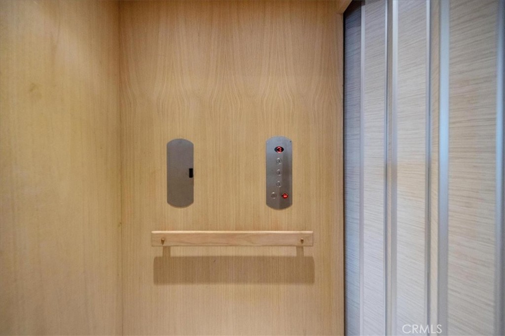 3632 Garfield Street Carlsbad, CA 92008 - Photo 21 of 50 a bathroom with a shower