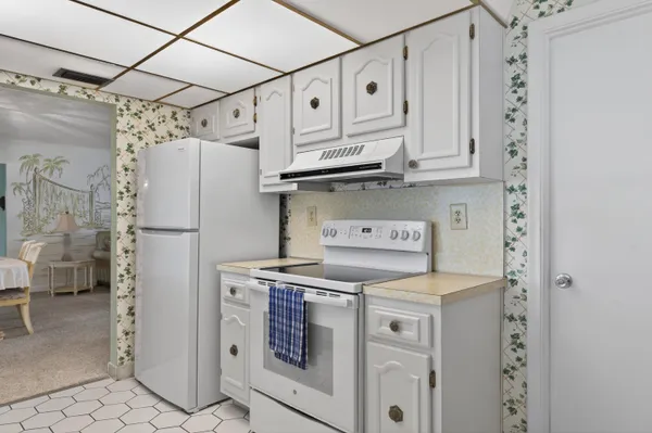 $410,000 | 2028 Southwest 19th Avenue, Boynton Beach, FL 33426