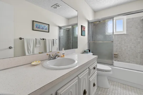 $410,000 | 2028 Southwest 19th Avenue, Boynton Beach, FL 33426
