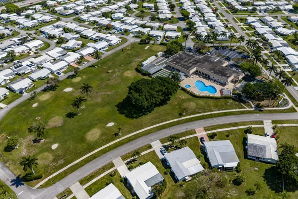 $410,000 | 2028 Southwest 19th Avenue, Boynton Beach, FL 33426