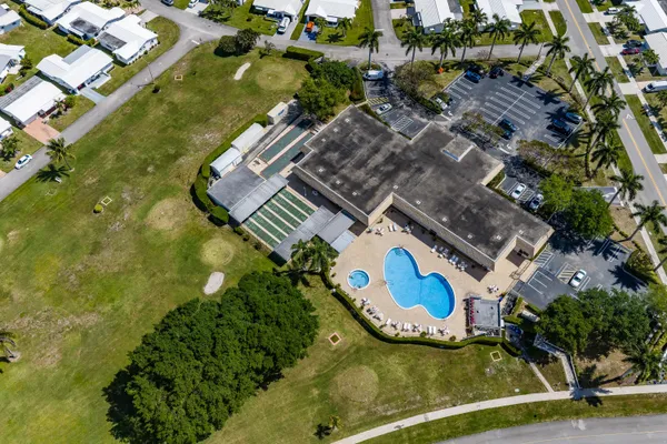 $410,000 | 2028 Southwest 19th Avenue, Boynton Beach, FL 33426