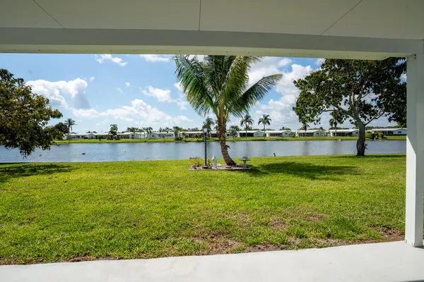 $410,000 | 2028 Southwest 19th Avenue, Boynton Beach, FL 33426