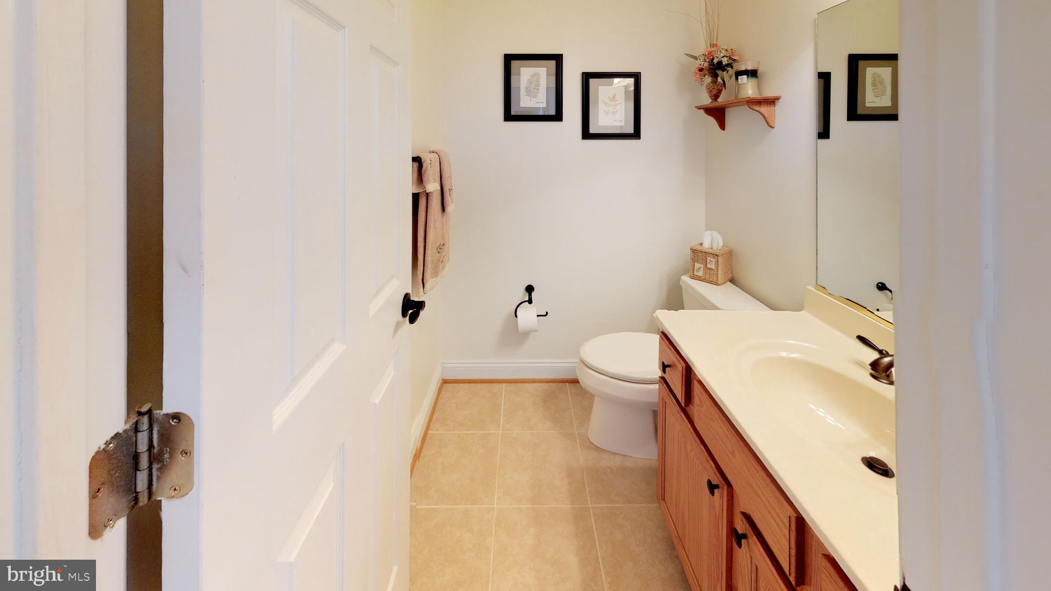 13785 Waverly Point Road Newburg, MD 20664 - Photo 32 of 65 Main Level - Half Bath