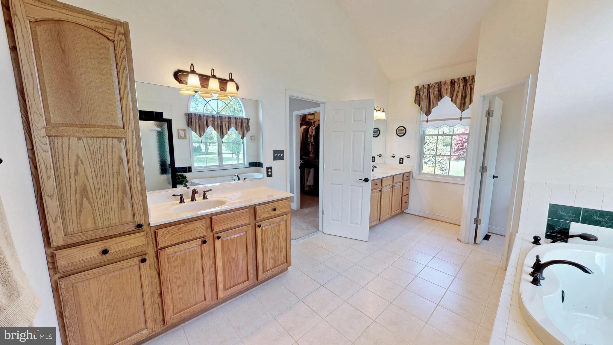 13785 Waverly Point Road Newburg, MD 20664 - Photo 38 of 65 Main Level - Master Bathroom