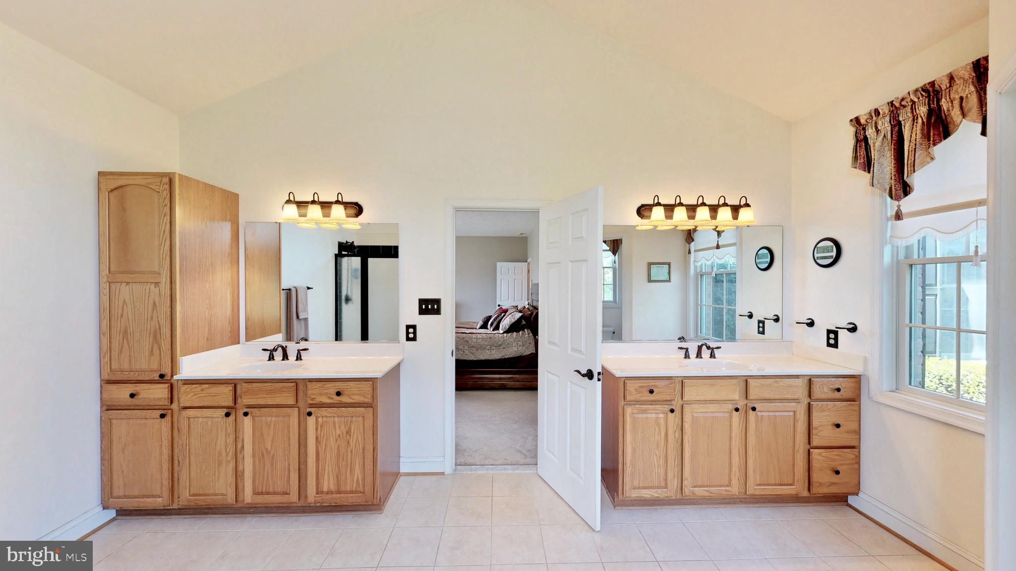 13785 Waverly Point Road Newburg, MD 20664 - Photo 39 of 65 Main Level - Master Bath