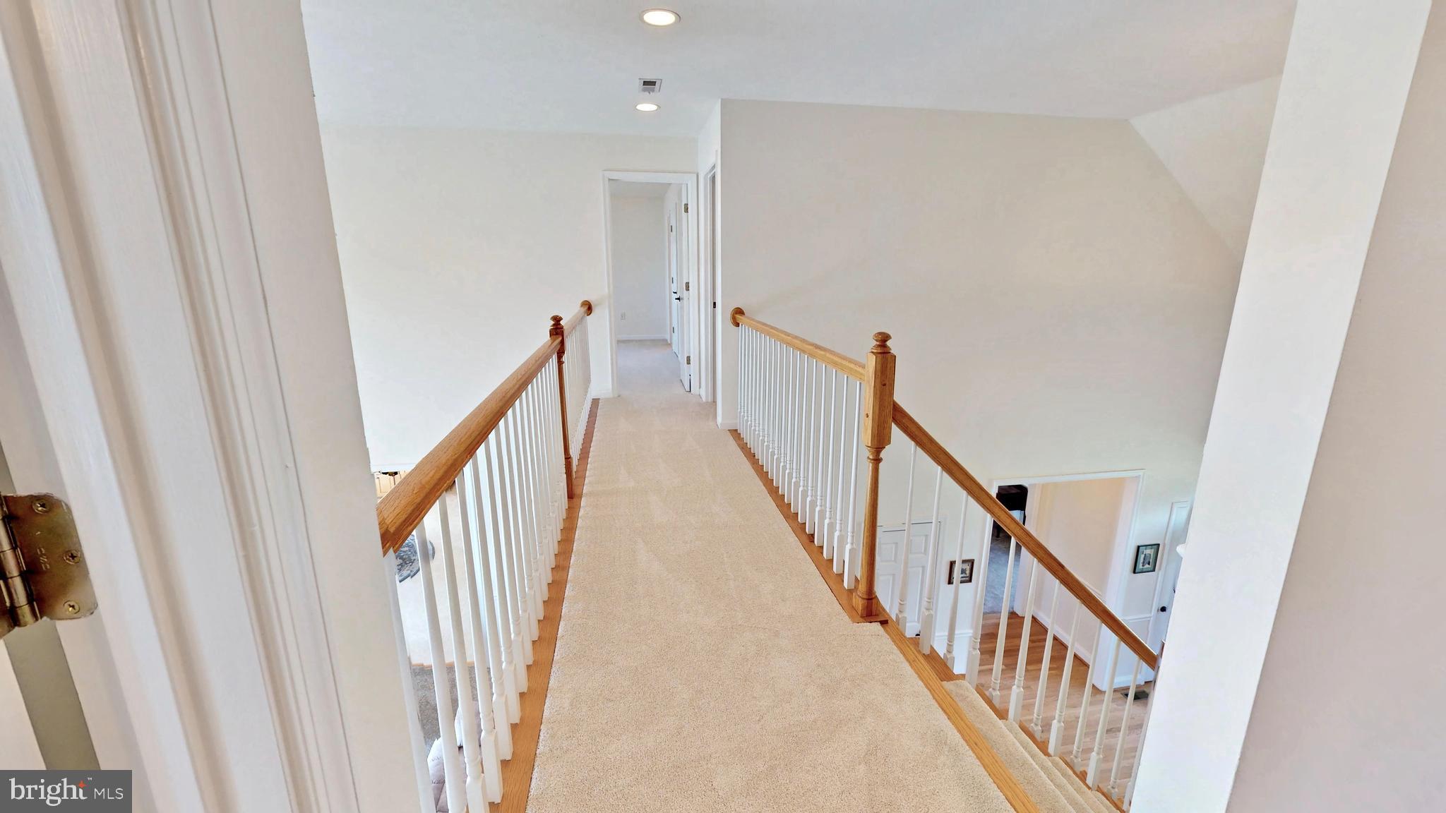 13785 Waverly Point Road Newburg, MD 20664 - Photo 50 of 65 Upper Level - Hall