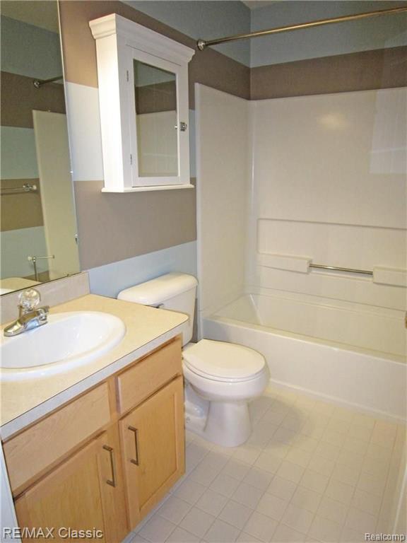 601 Cherry Orchard Road, Unit 142 Canton, MI 48188 - Photo 23 of 27
