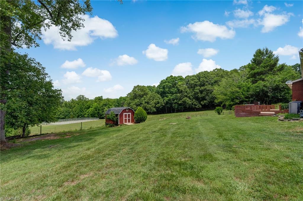 411 Vintage Road Eden, NC 27288 - Photo 33 of 40