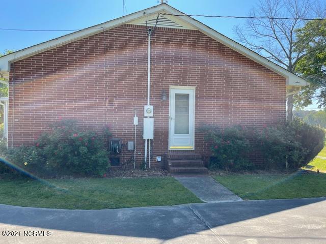 1820 Pauls Path Road Kinston, NC 28504 - Photo 4 of 43 IMG_0285