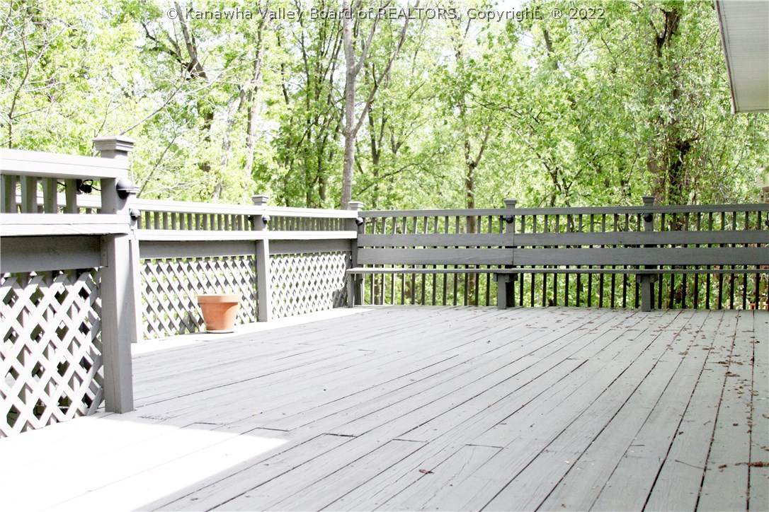 1002 Rustling Road South Charleston, WV 25303 - Photo 9 of 24 Gallery Image 9