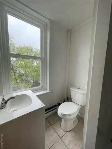 $2,150 | 59 Main Street, Unit 2, New Paltz, NY 12561