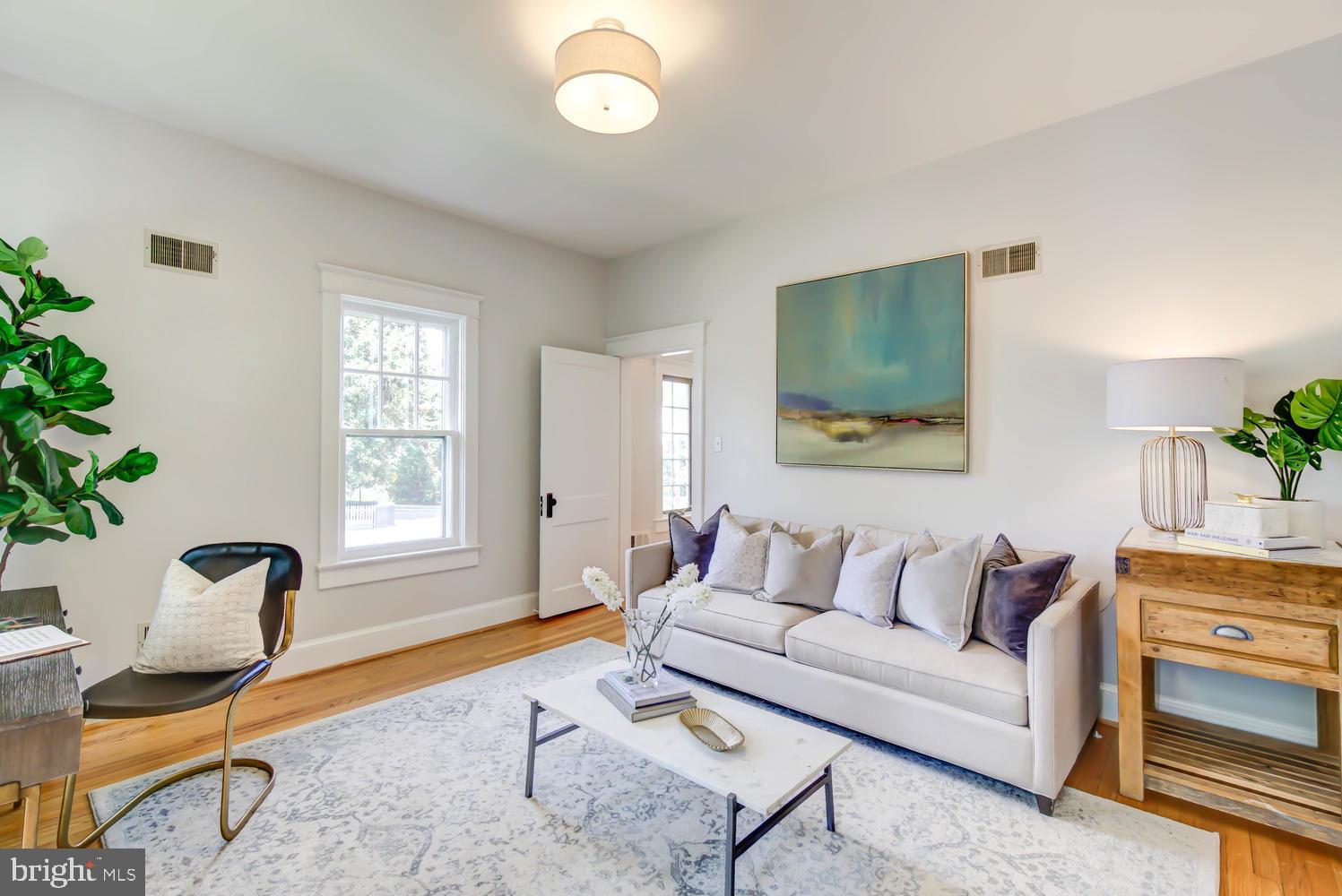 2900 Franklin Road Arlington, VA 22201 - Photo 19 of 75 First floor Bedroom - great for au pair/nanny