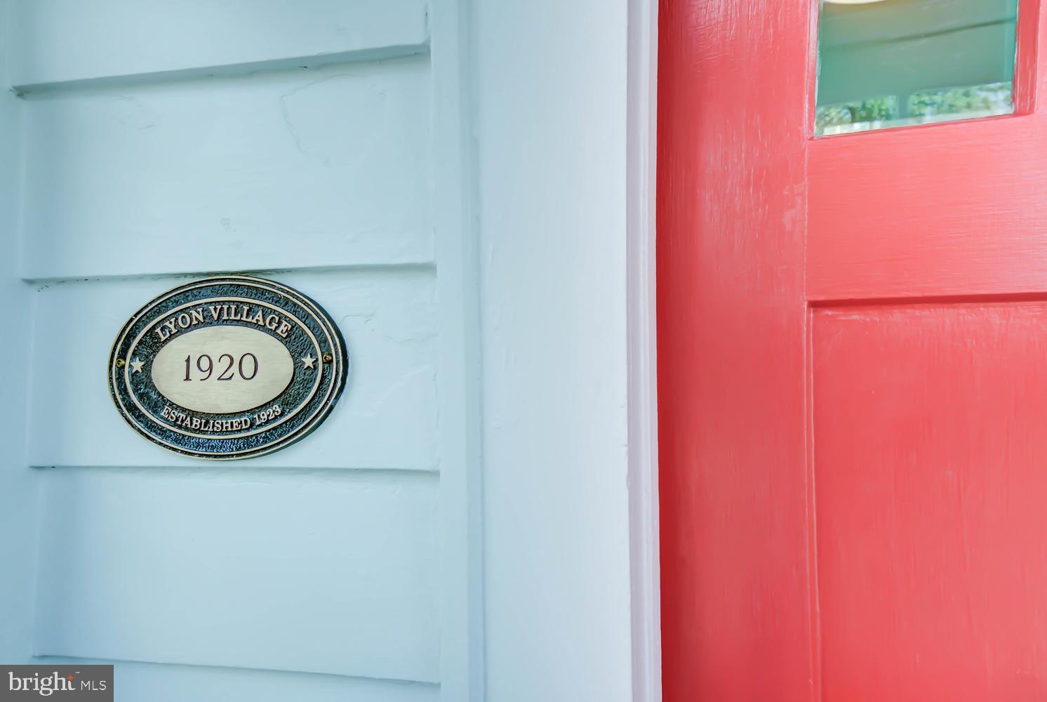 2900 Franklin Road Arlington, VA 22201 - Photo 5 of 75 Lyon Village - steps to Clarendon