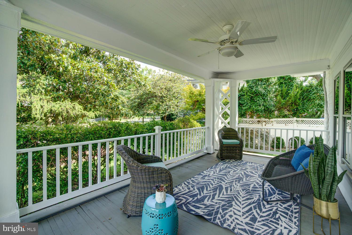 2900 Franklin Road Arlington, VA 22201 - Photo 62 of 75 Get your lemonade and come enjoy the porch!