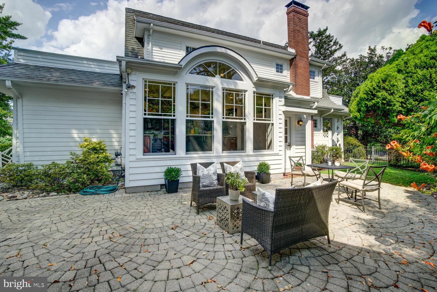 2900 Franklin Road Arlington, VA 22201 - Photo 63 of 75 Beautiful hardscape rear patio
