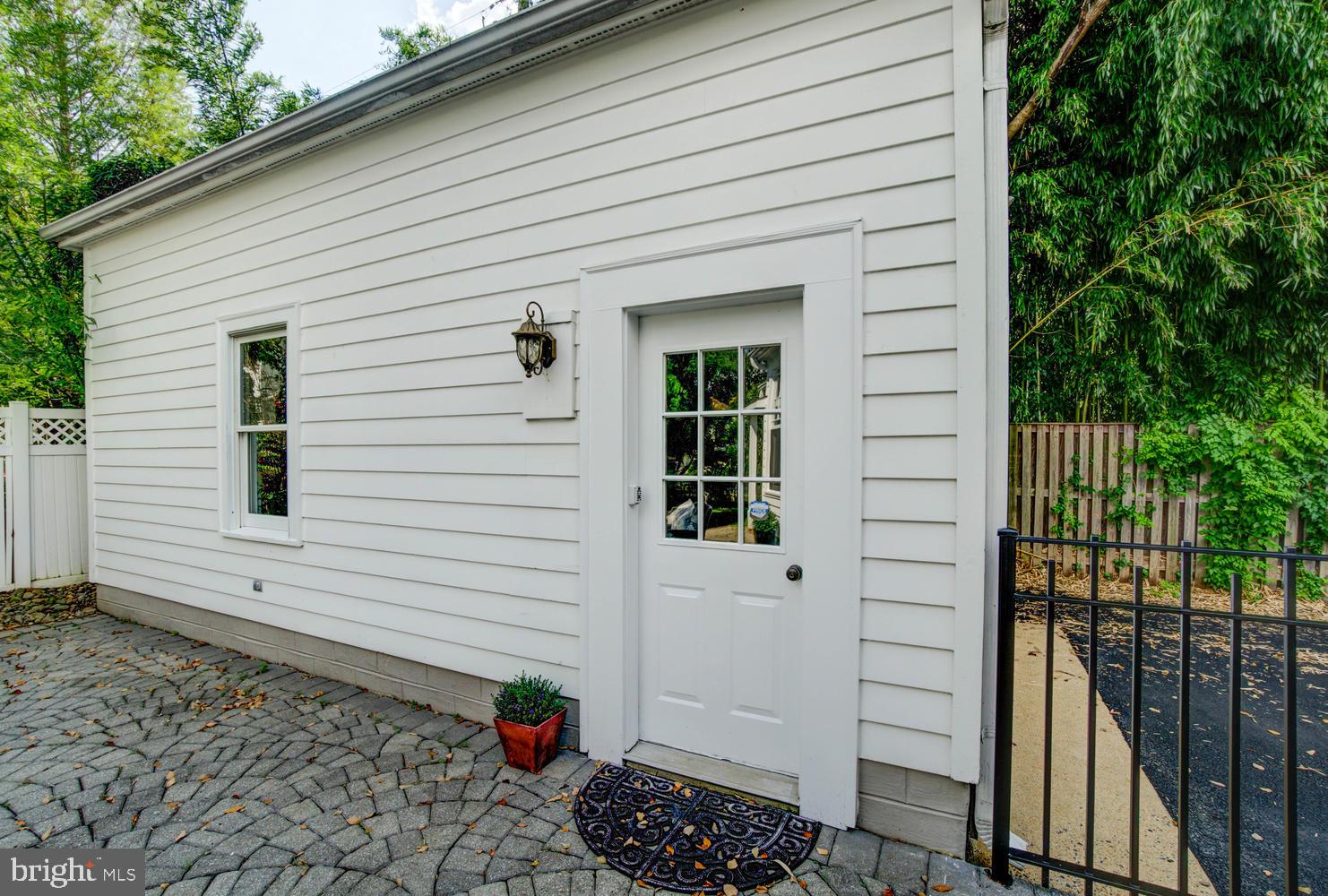 2900 Franklin Road Arlington, VA 22201 - Photo 66 of 75 Garage - 1 car + workshop space/xtra storage