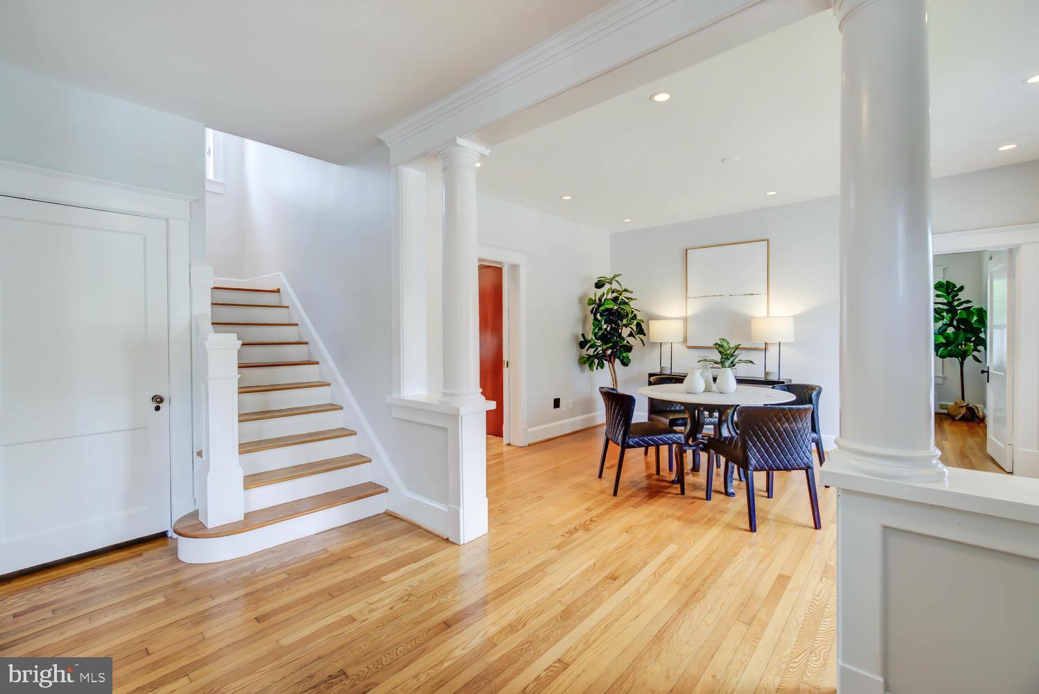 2900 Franklin Road Arlington, VA 22201 - Photo 8 of 75 Coat closet off the foyer