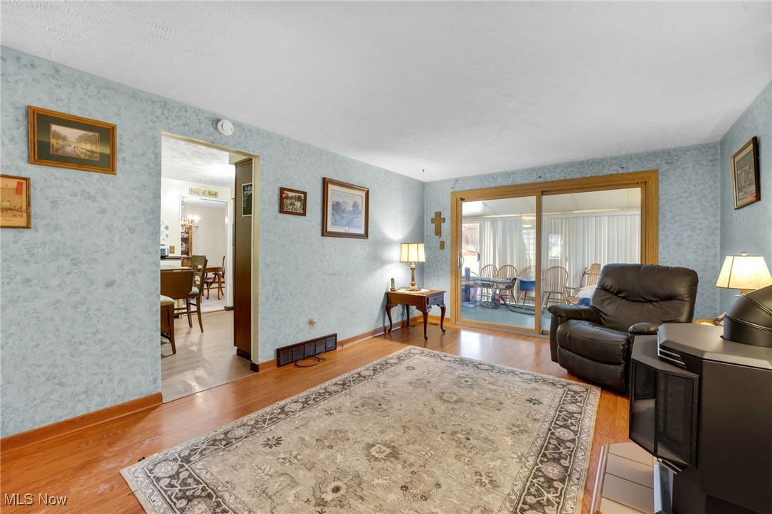 797 Bacon Road Painesville, OH 44077 - Photo 3 of 26 Gallery Image 3
