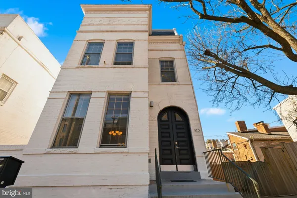 $8,400 | 205 South Patrick Street, Alexandria, VA 22314