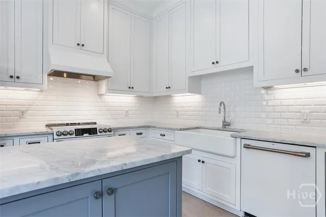 $1,795,000 | 407 East Mc Donough Street, Savannah, GA 31401