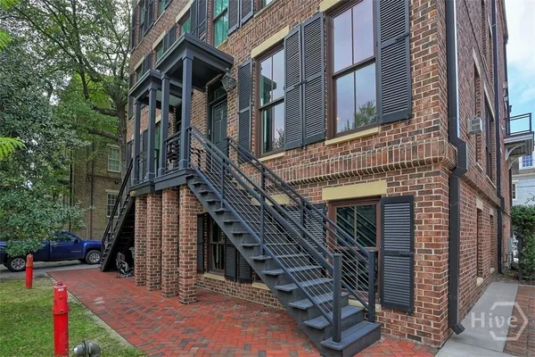 $1,599,000 | 407 East Mc Donough Street, Savannah, GA 31401