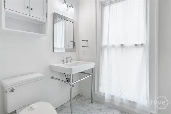 $1,599,000 | 407 East Mc Donough Street, Savannah, GA 31401