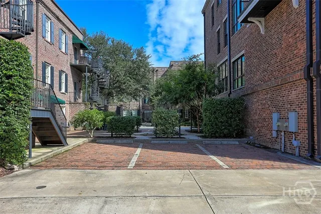 $1,795,000 | 407 East Mc Donough Street, Savannah, GA 31401
