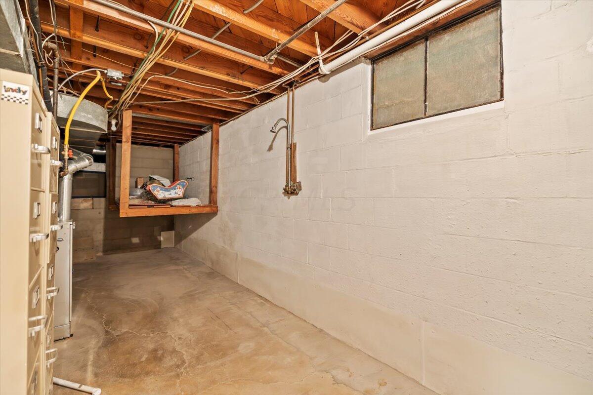 2741 Zollinger Road Columbus, OH 43221 - Photo 33 of 42 34-Basement