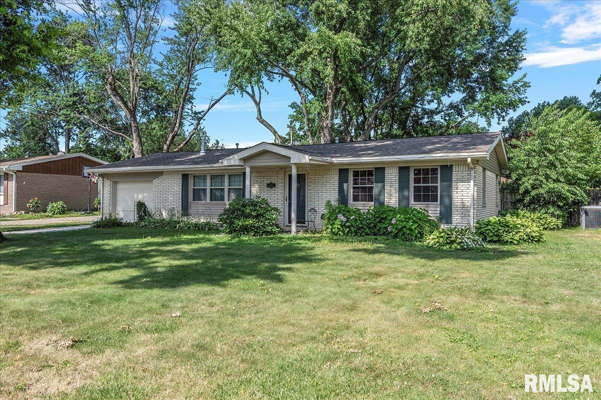 29 Royal Road Springfield, IL 62702 - Photo 1 of 25