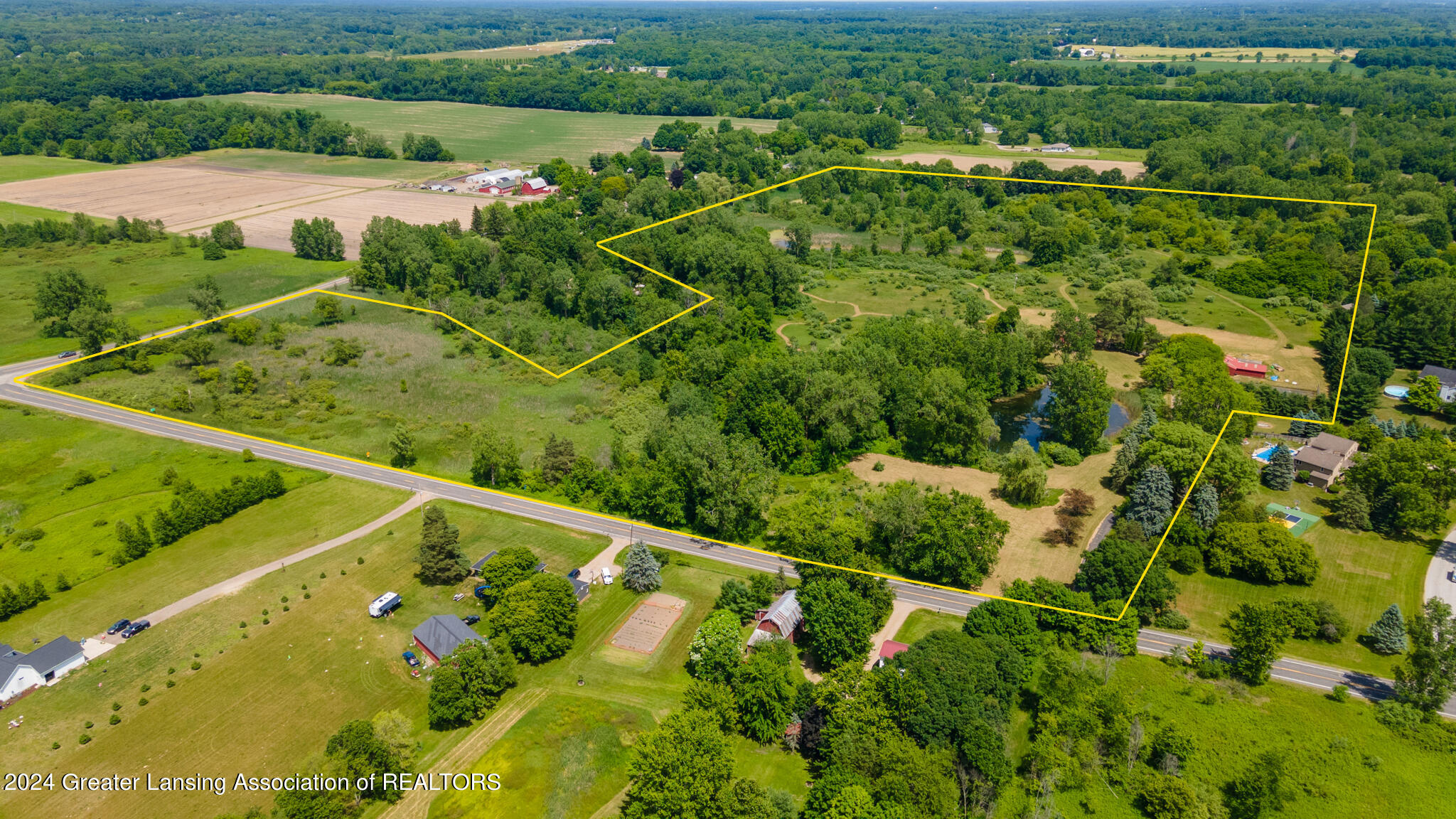 5510 Meridian Road Haslett, MI 48840 - Photo 66 of 93 5510_Meridian_BROCK-14