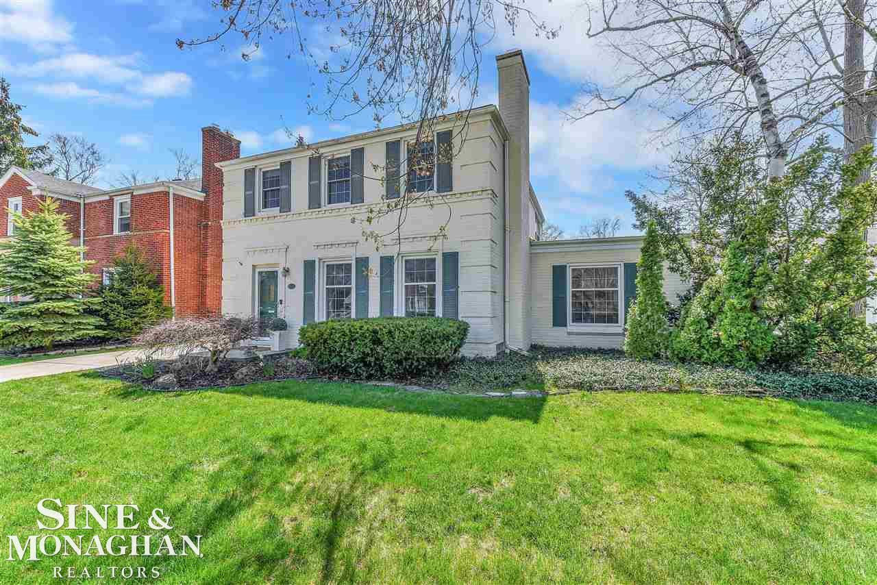 1713 Broadstone Road Grosse Pointe Woods, MI 48236 - Photo 4 of 41