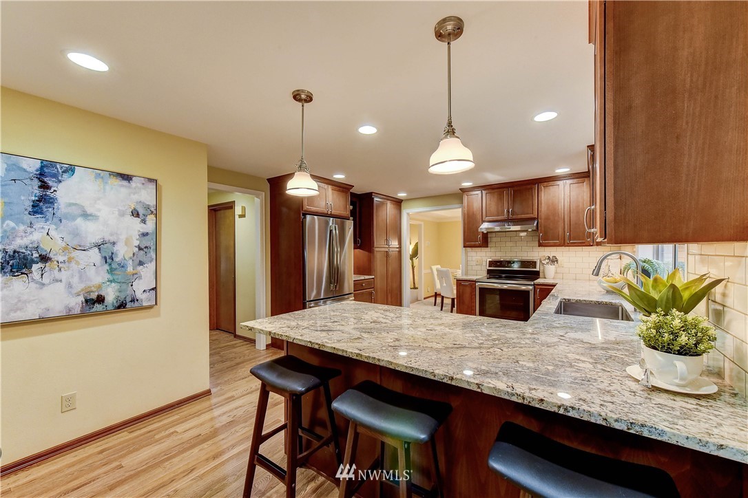 3114 210th Street Southeast Bothell, WA 98021 - Photo 8 of 27