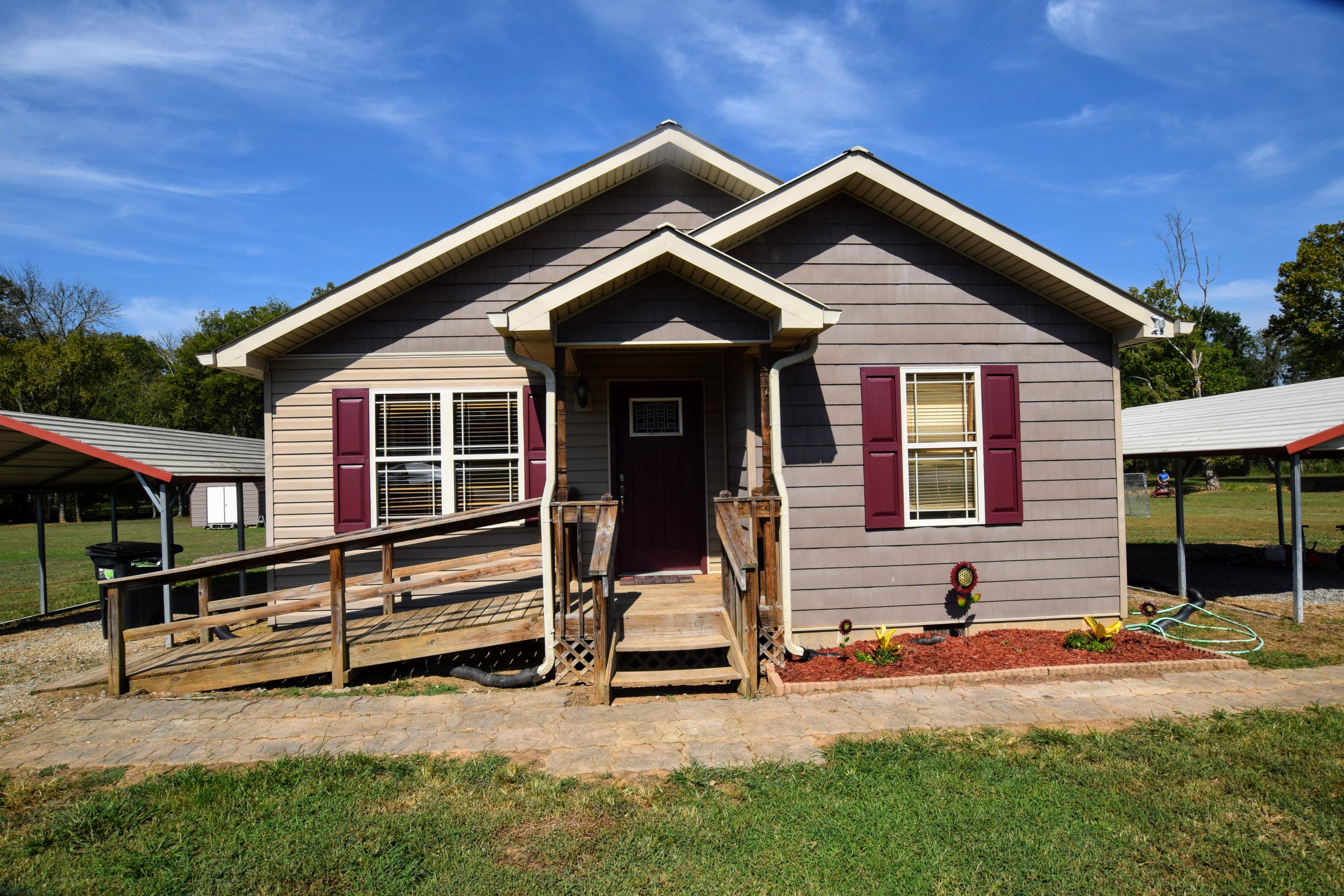 217 Creek Road Spring City, TN 37381 - Photo 3 of 44 DSC_0019