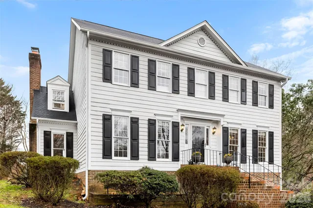 $800,000 | 10318 Hollybrook Drive, Charlotte, NC 28277