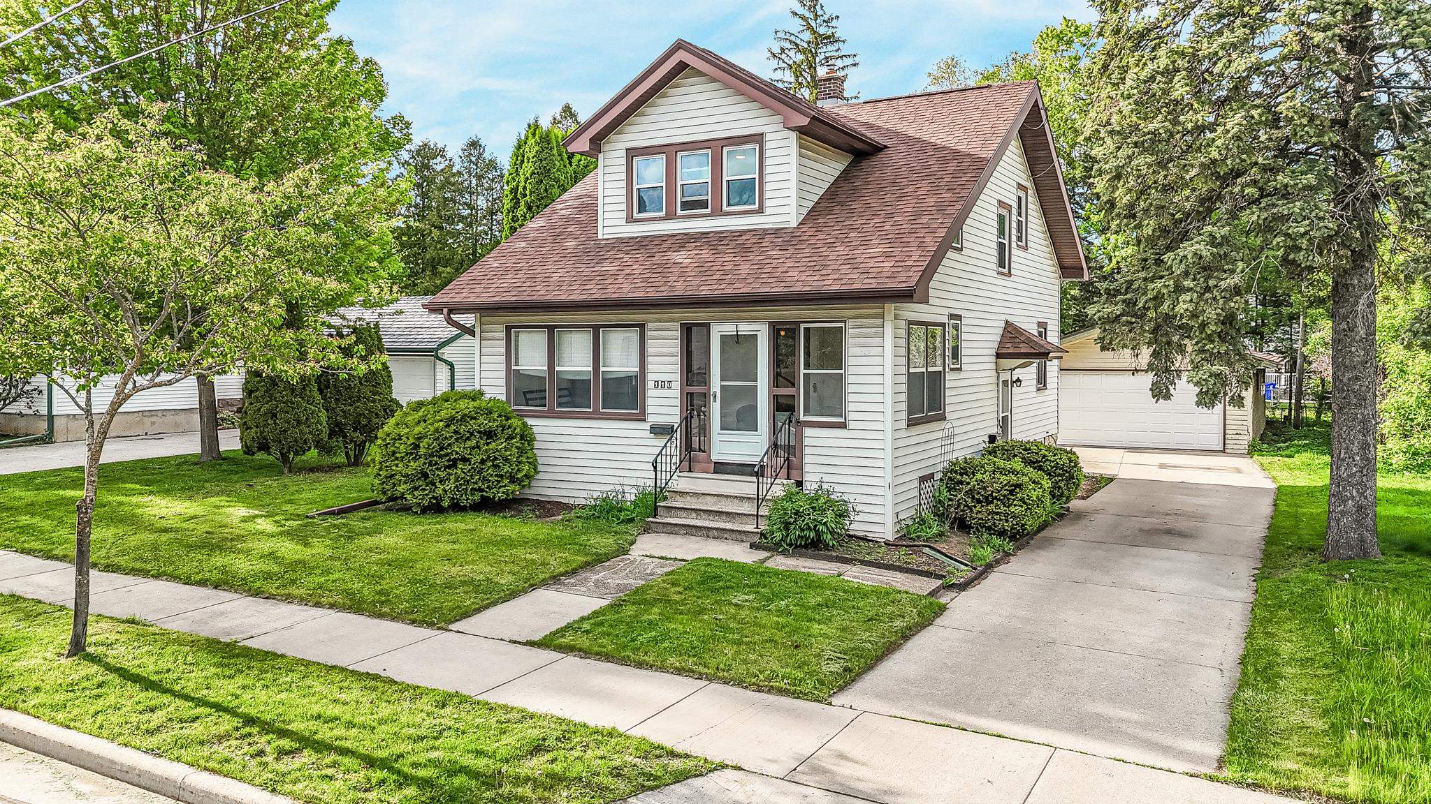 110 East Randall Street Appleton, WI 54911 - Photo 1 of 36
