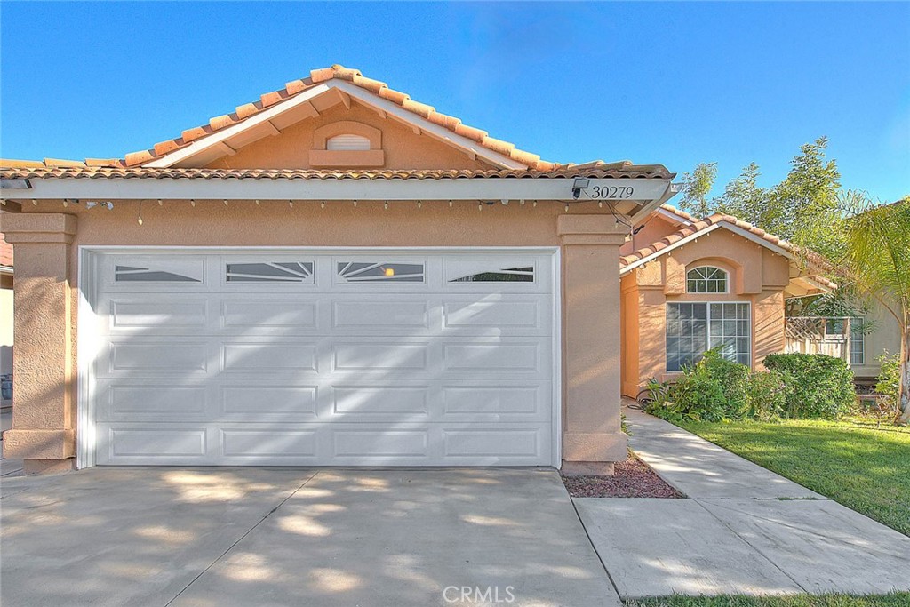 30279 Silver Ridge Court Temecula, CA 92591 - Photo 3 of 39