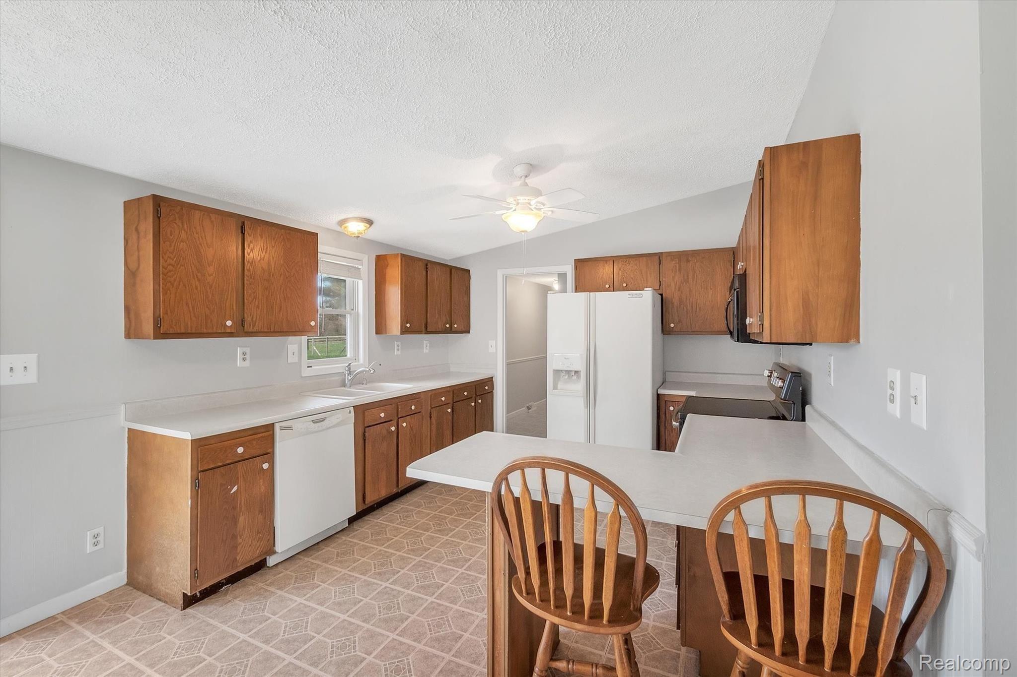 2662 South Latson Road Howell, MI 48843 - Photo 8 of 36 14-2662-S-Latson-Rd-WindowStill-Real-Estate-Photography-14.jpg