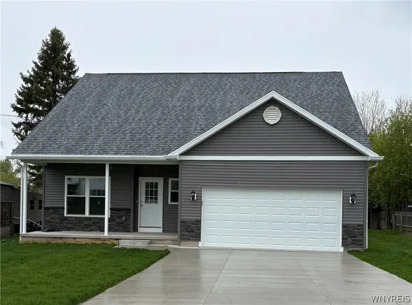 $475,000 | 5200 Berg Road, West Seneca, NY 14218