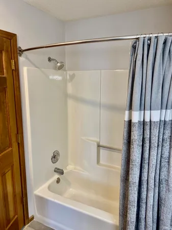 $189,900 | 7023 Thamesford Drive, Fort Wayne, IN 46835