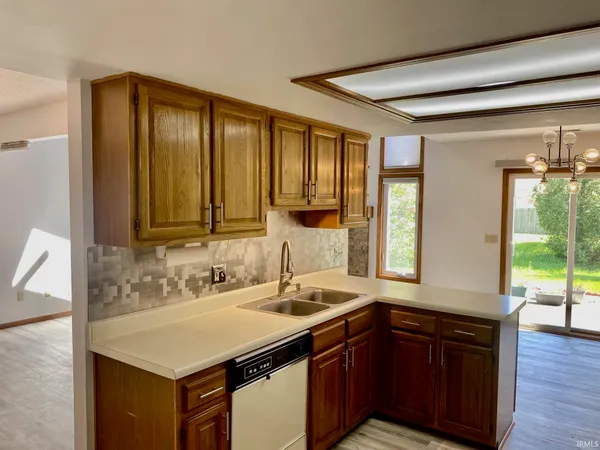 $189,900 | 7023 Thamesford Drive, Fort Wayne, IN 46835