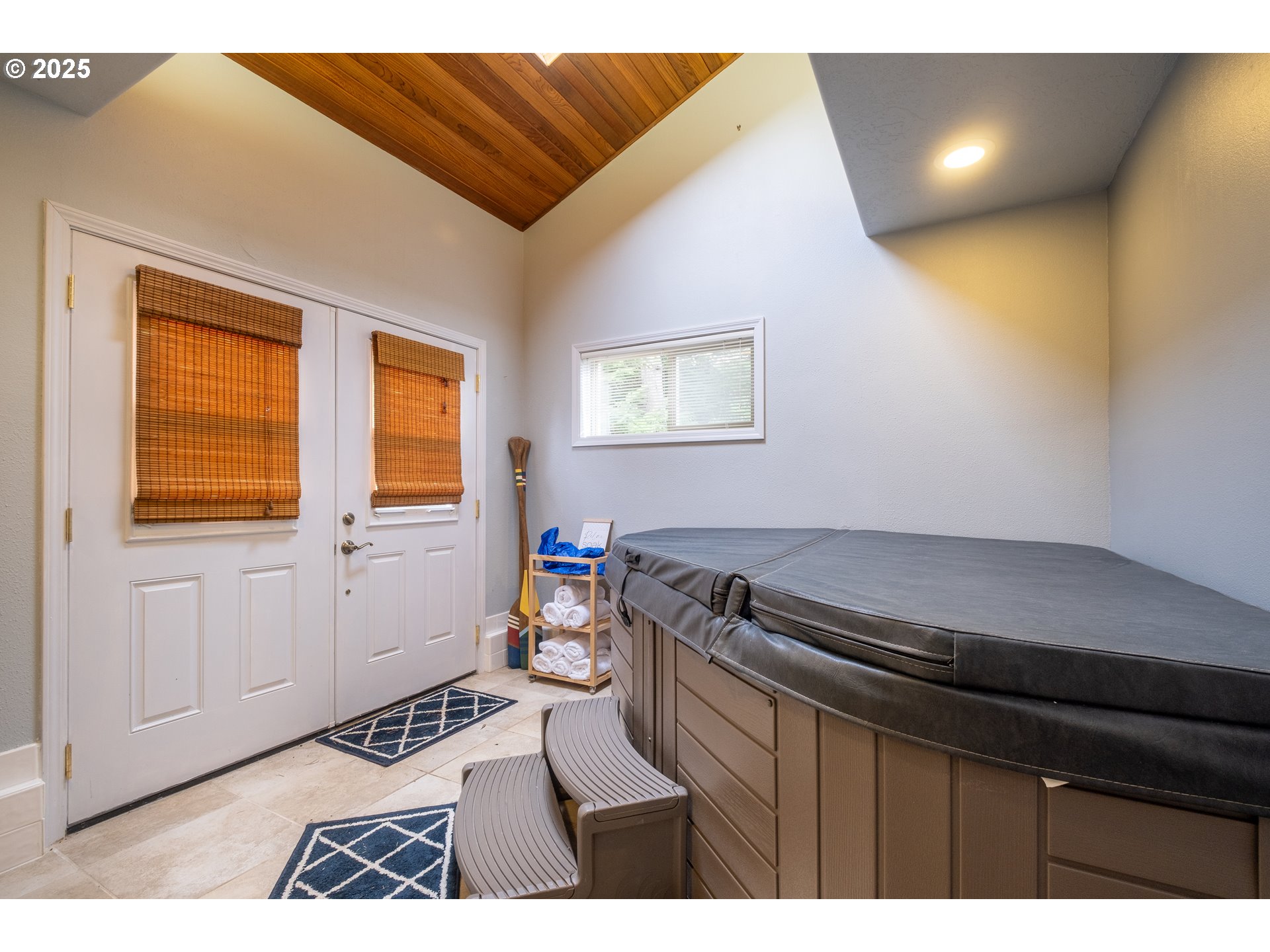 760 Southwest Range Drive Waldport, OR 97394 - Photo 23 of 30 a kitchen that has a sink and a stove