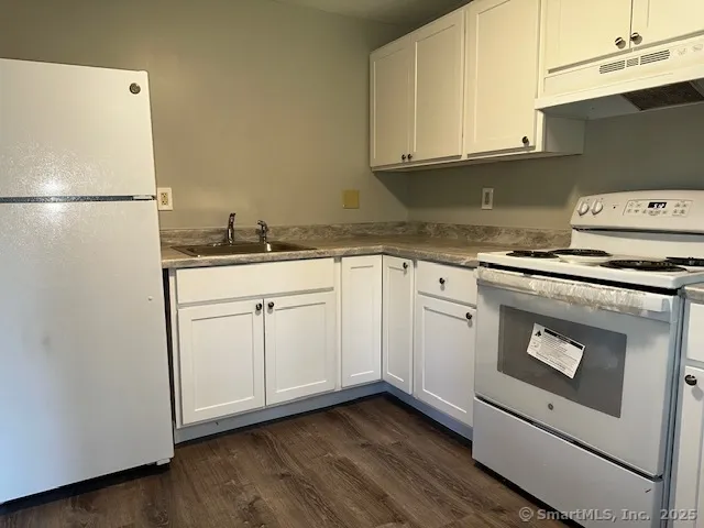 $1,775 | 7 Padanaram Road, Unit J232, Danbury, CT 06811