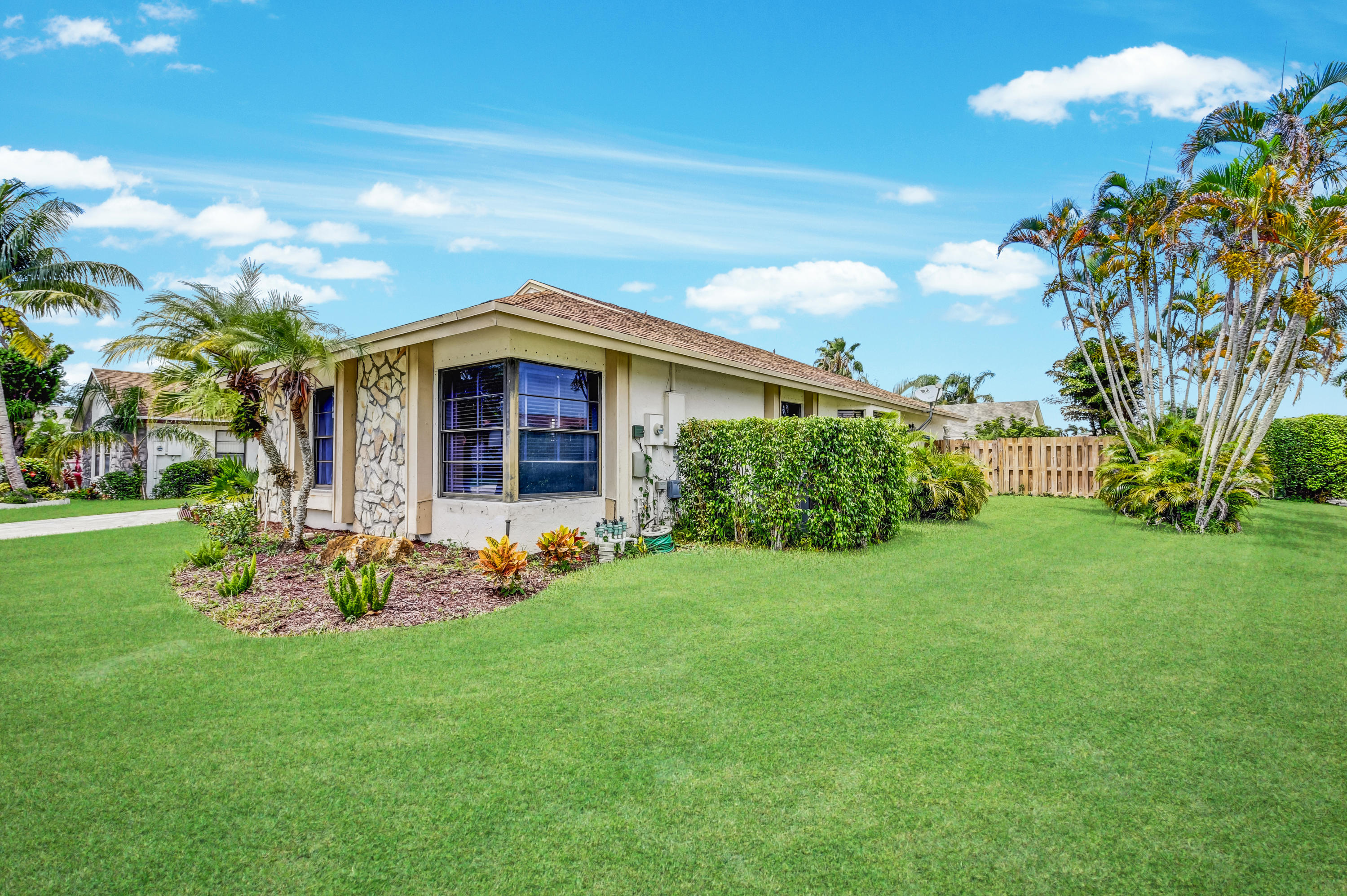 21080 Windemere Lane Boca Raton, FL 33428 - Photo 3 of 97 CORNER