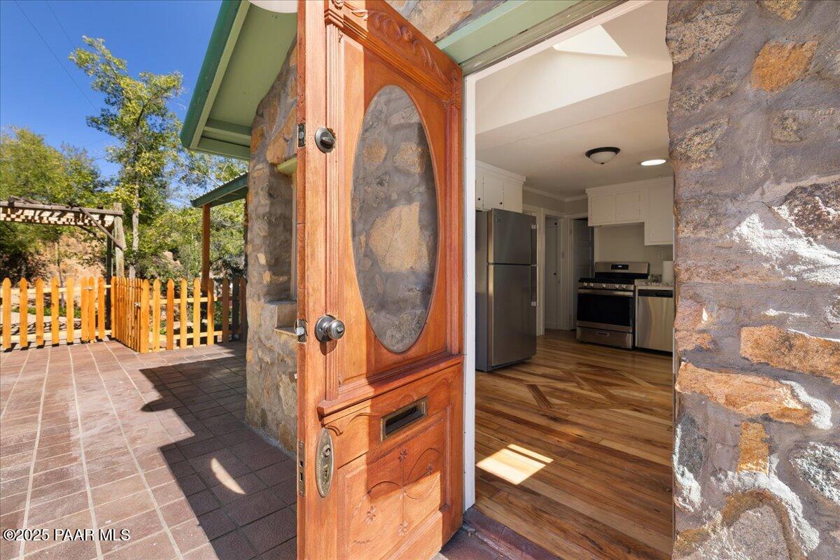 516 Coronado Avenue Prescott, AZ 86303 - Photo 2 of 28 Entrance - 516 Coronado Ave