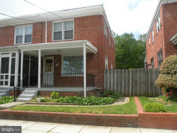 6128 Blair Road Northwest Washington, DC 20011 - Photo 22 of 27 Exterior (Front)