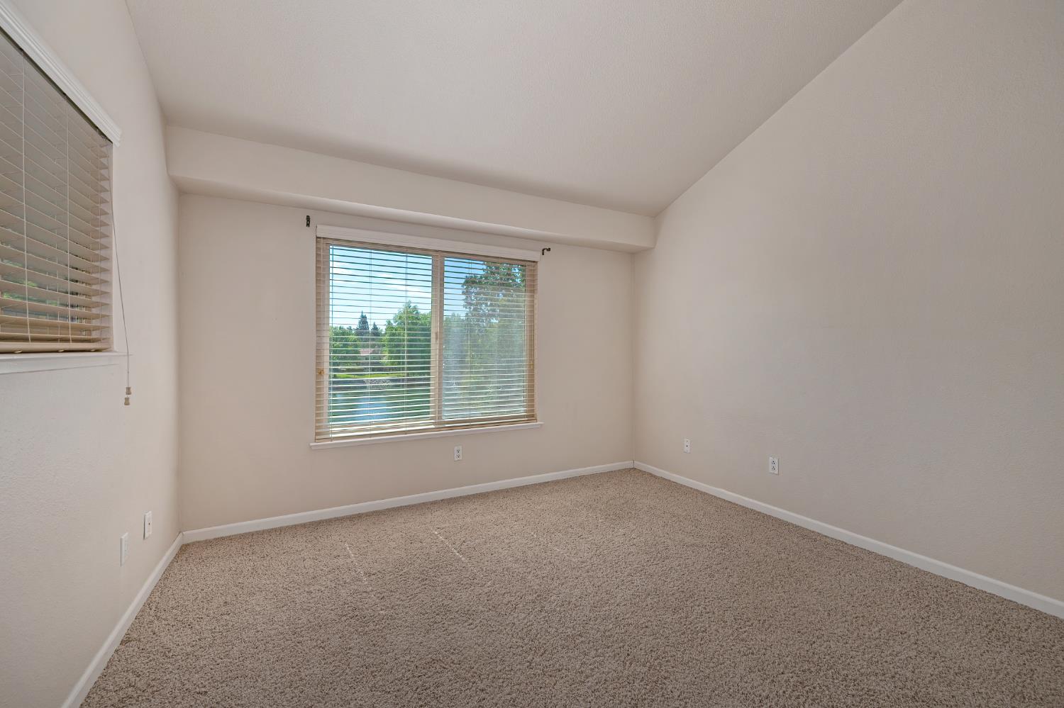 6986 Carreta Lane Rancho Murieta, CA 95683 - Photo 23 of 47 an empty room with a window