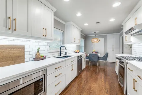 $1,049,000 | 6717 Dalhart Lane, Dallas, TX 75214